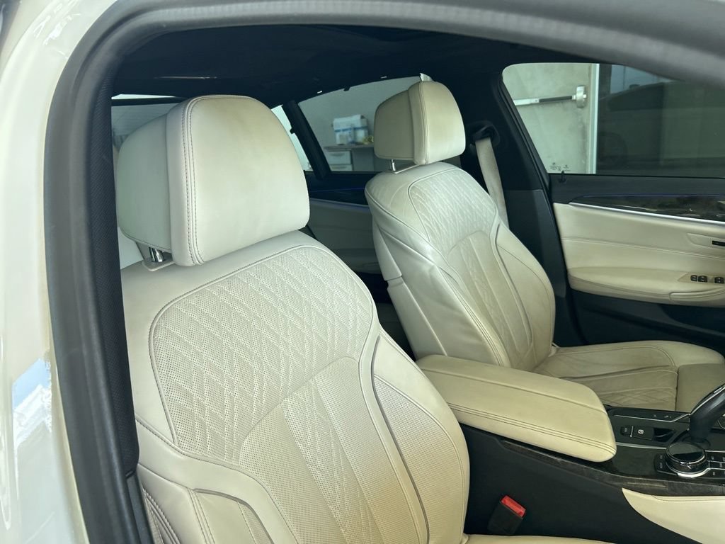 Used 2019 BMW M550i xDrive w/ Dynamic Handling Package AWD/4WD image 25