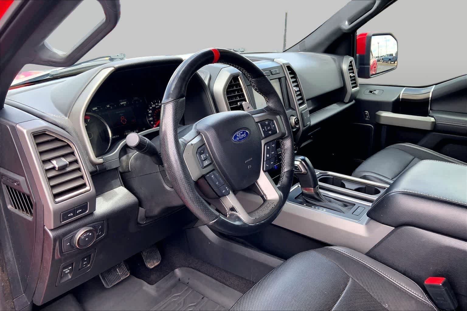 Used 2019 Ford F150 Raptor w/ Equipment Group 802A Luxury AWD/4WD image 18
