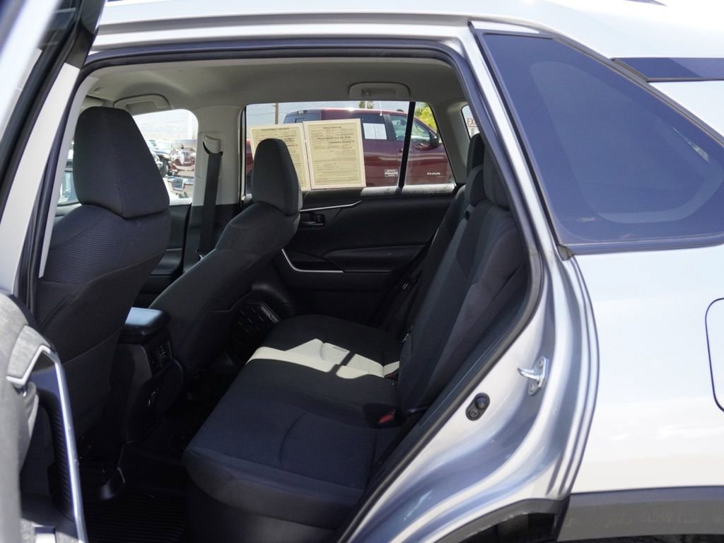 Used 2023 Toyota RAV4 LE AWD/4WD image 21