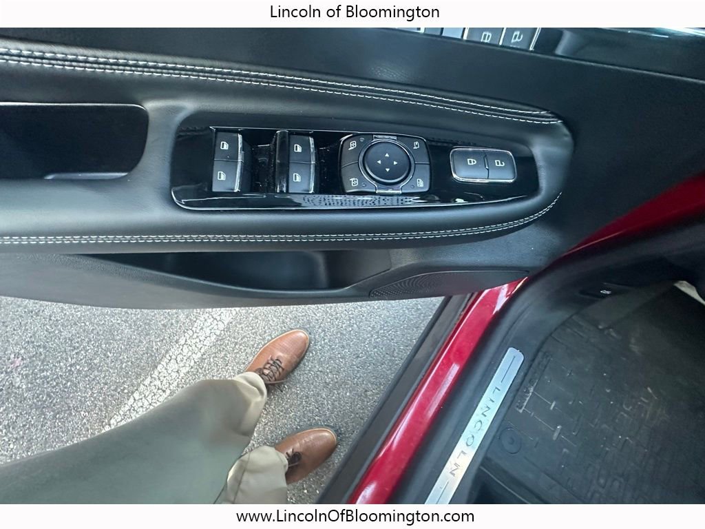 New 2025 Lincoln Corsair AWD w/ Equipment Group 101A image 12