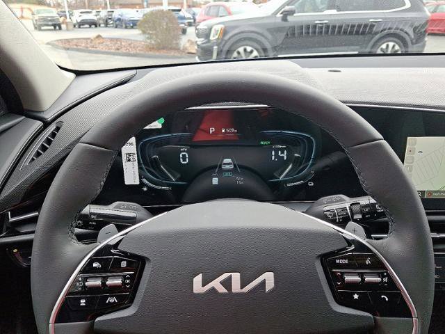New 2025 Kia Niro EX image 12