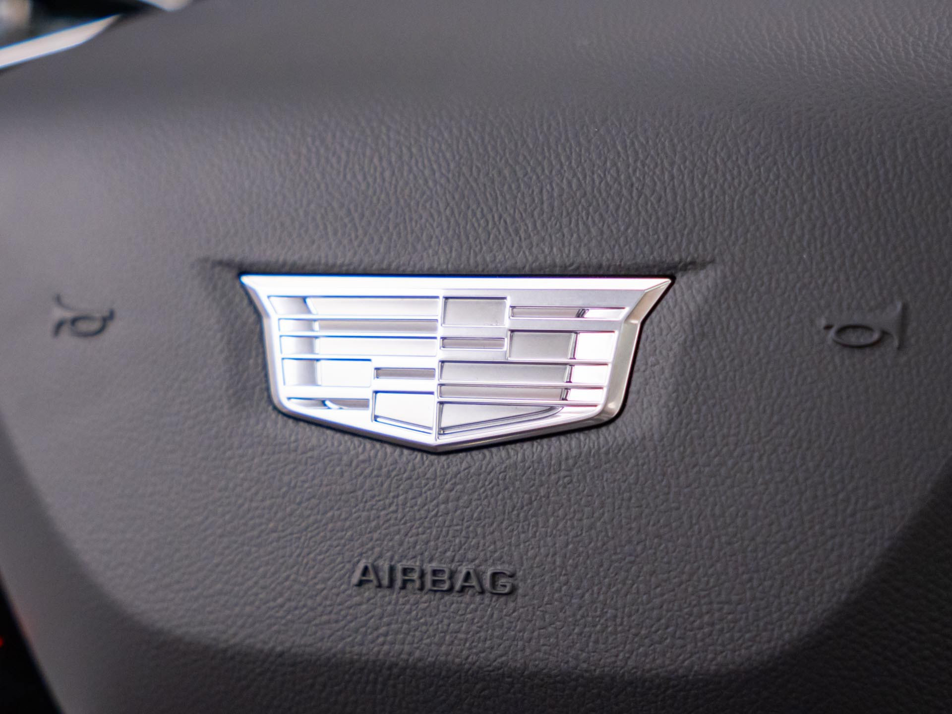 New 2027 Cadillac Vistiq Sport w/ LPO, Floor Liner Package AWD/4WD image 23