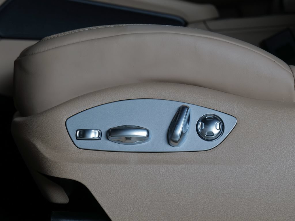 Certified 2026 Porsche Macan AWD/4WD image 26