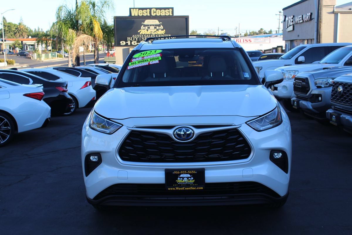 Used 2023 Toyota Highlander Bronze Edition AWD/4WD image 3