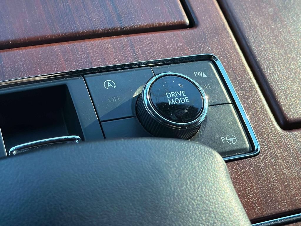 Used 2021 Lincoln Navigator L Reserve RWD image 18
