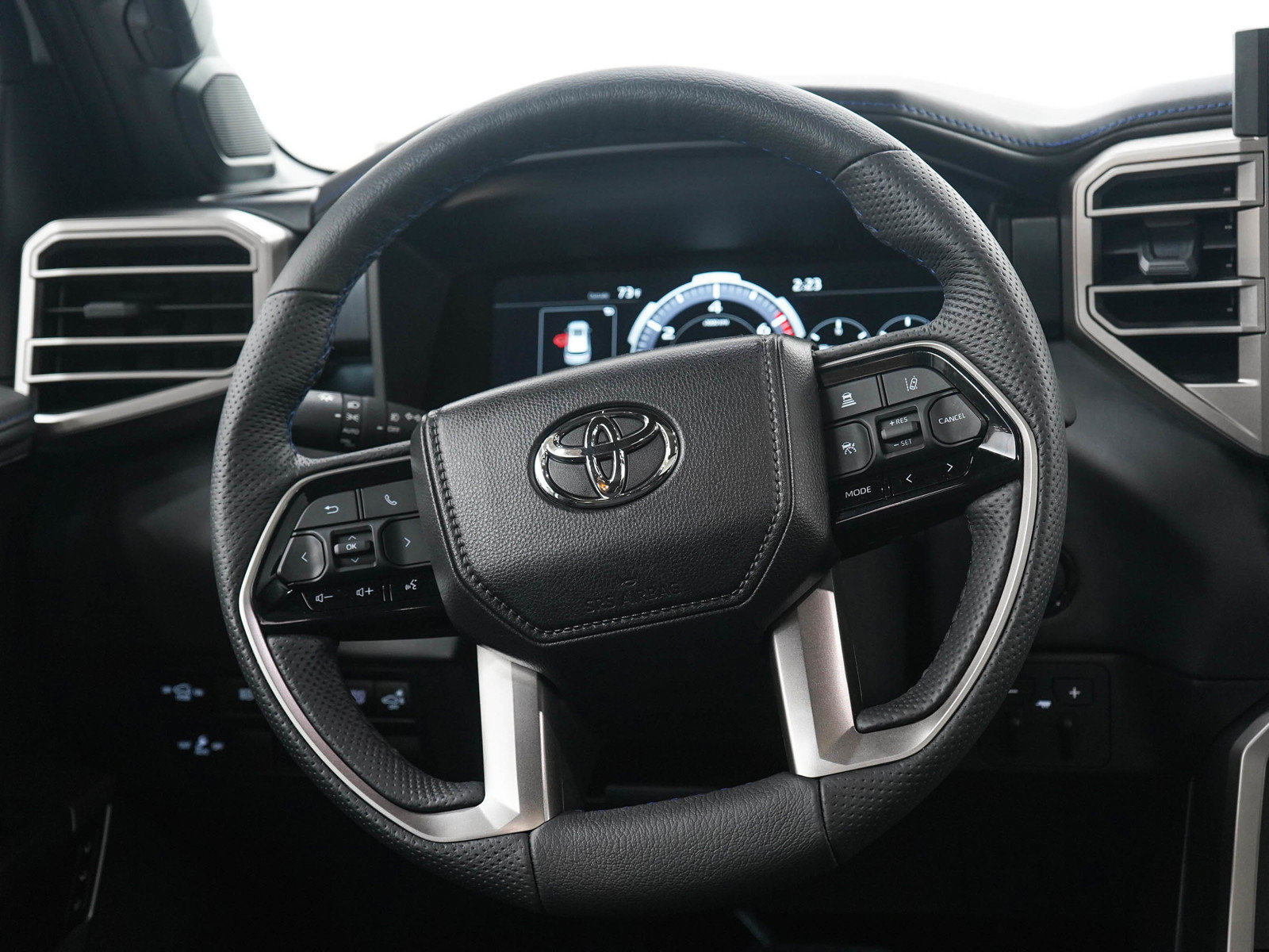 Used 2026 Toyota Sequoia Platinum AWD/4WD image 19