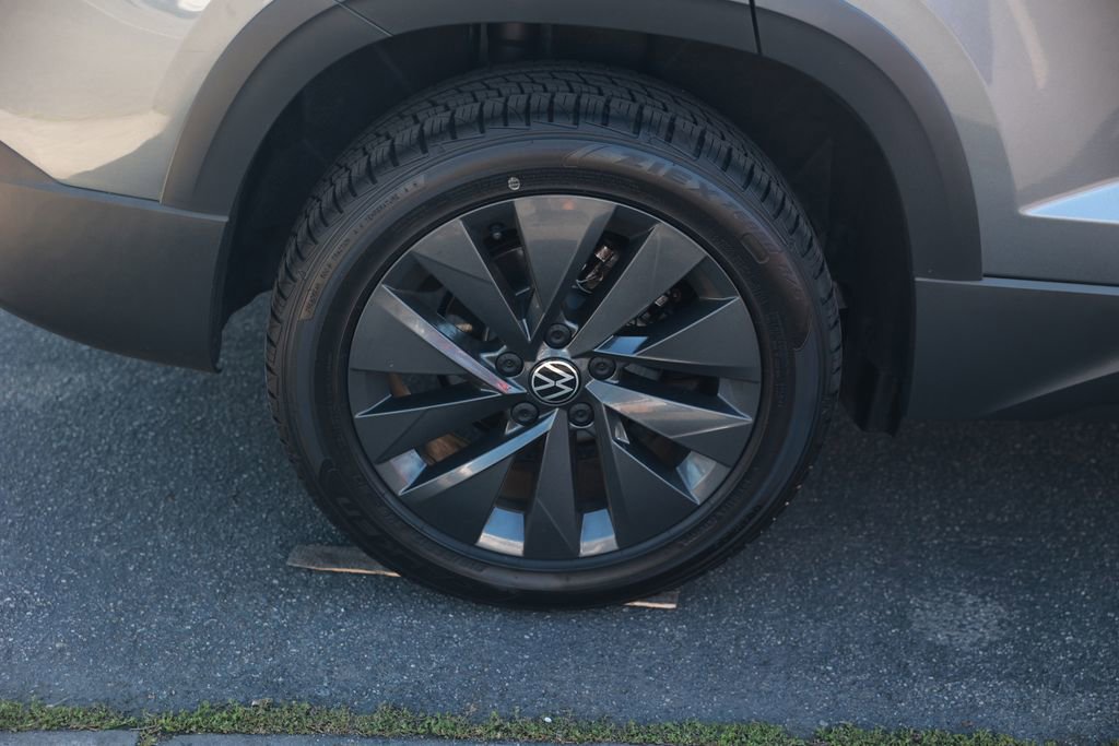 Used 2022 Volkswagen Taos S image 9