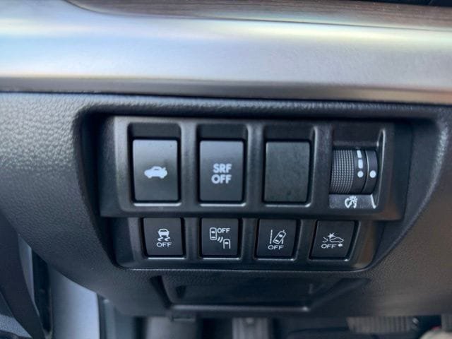 Used 2016 Subaru Legacy 2.5i Limited AWD/4WD image 18