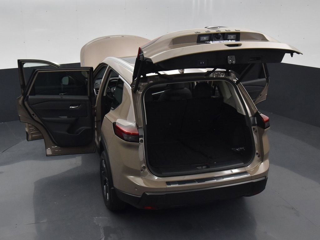 Certified 2025 Nissan Rogue SV w/ SV Premium Package image 43