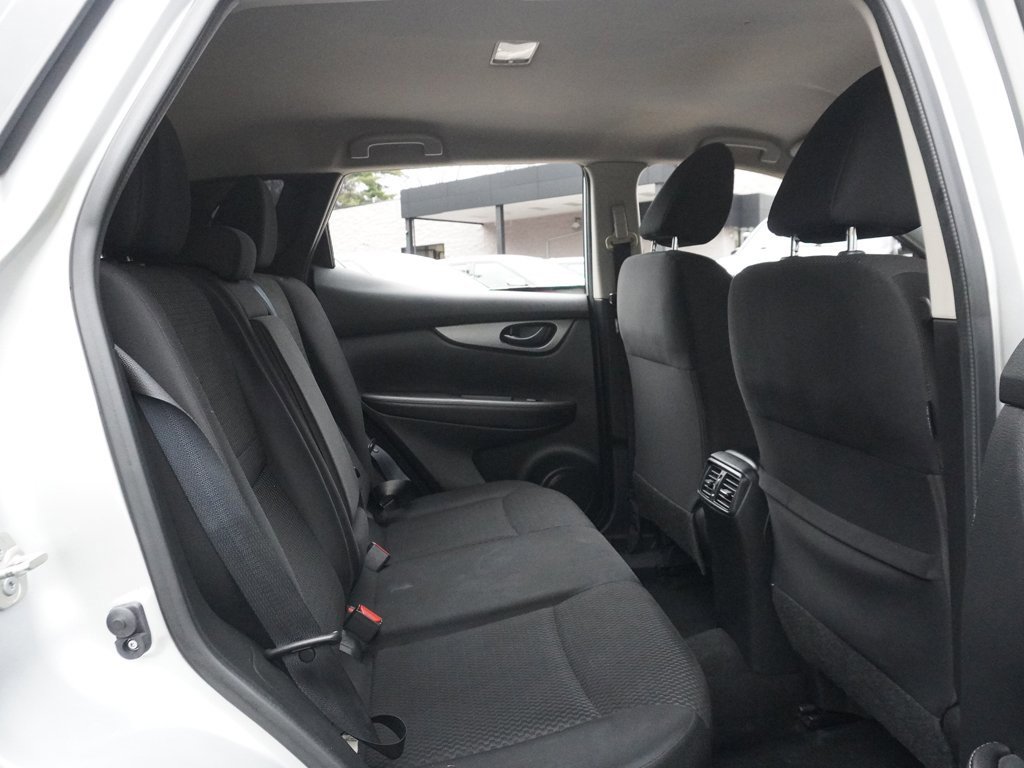 Used 2019 Nissan Rogue Sport S w/ Appearance Package image 34