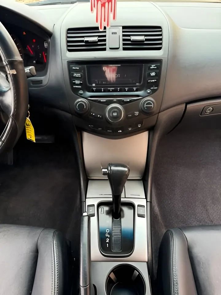 Used 2005 Honda Accord EX-L image 16