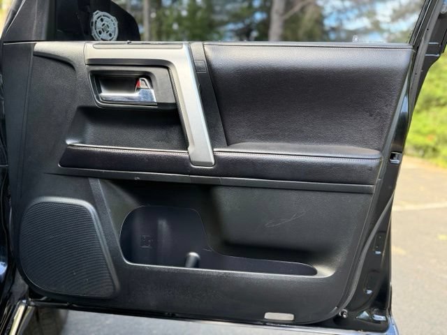 Used 2016 Toyota 4Runner Limited AWD/4WD image 18