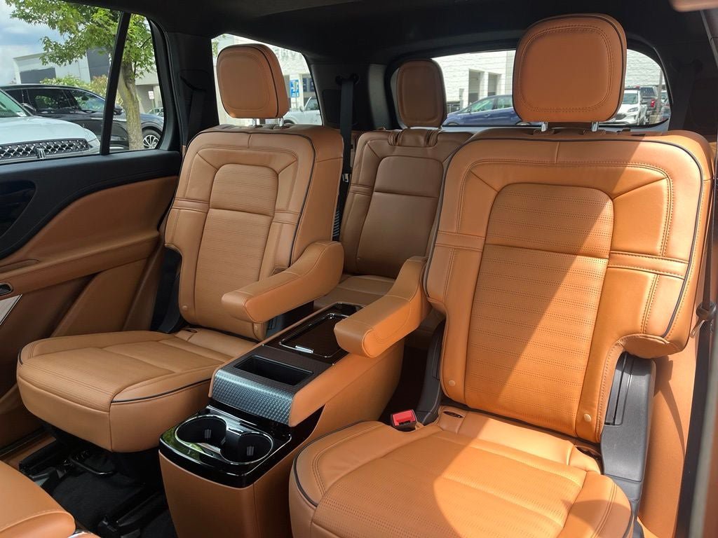 Certified 2026 Lincoln Aviator Black Label AWD/4WD image 14