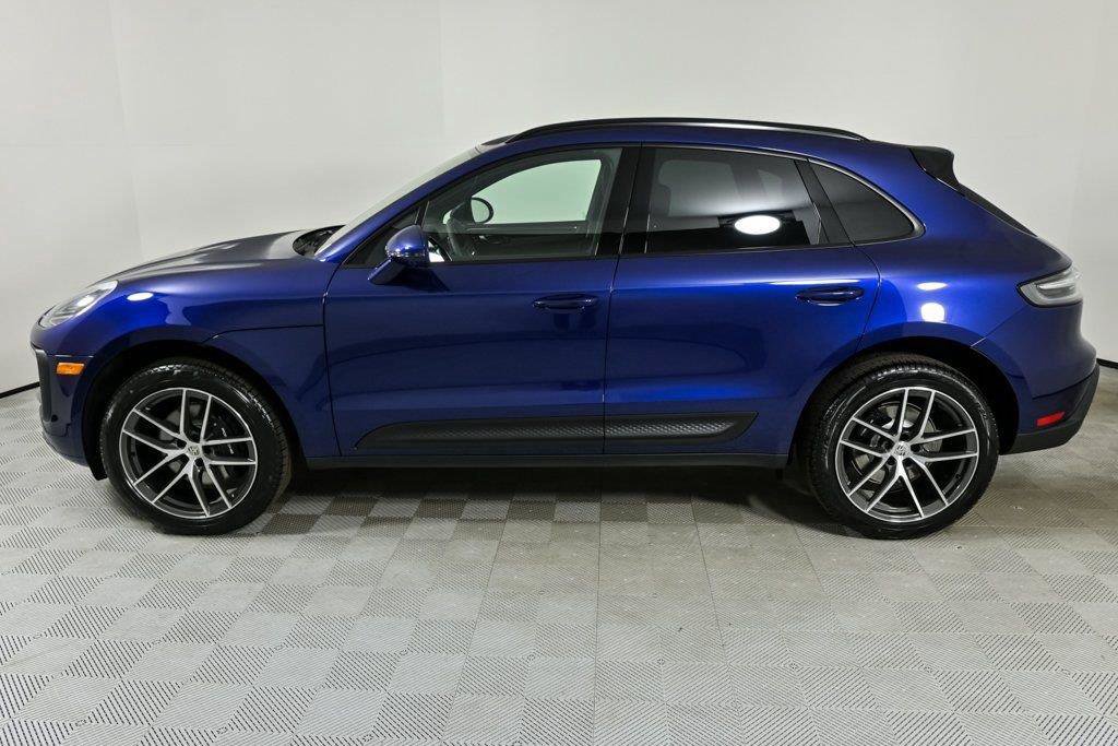 Used 2026 Porsche Macan AWD/4WD image 2
