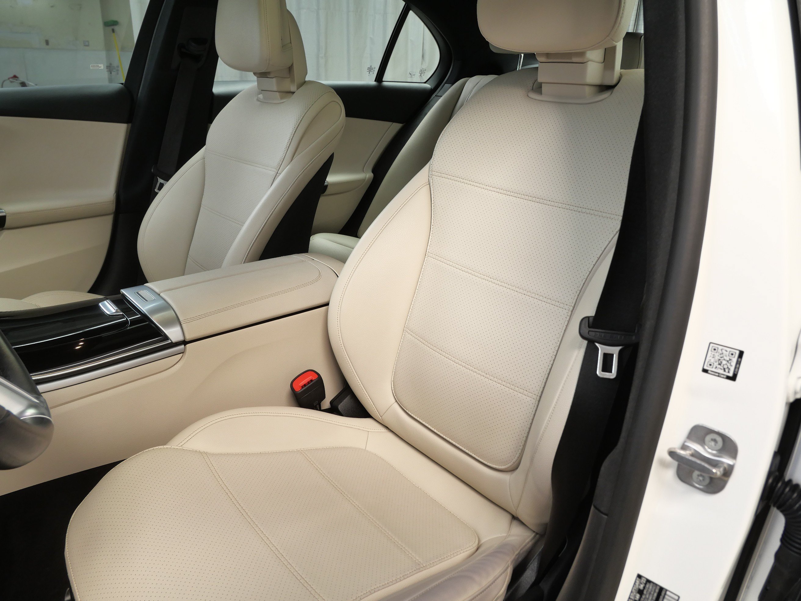 Certified 2023 Mercedes-Benz C 300 4MATIC Sedan image 3