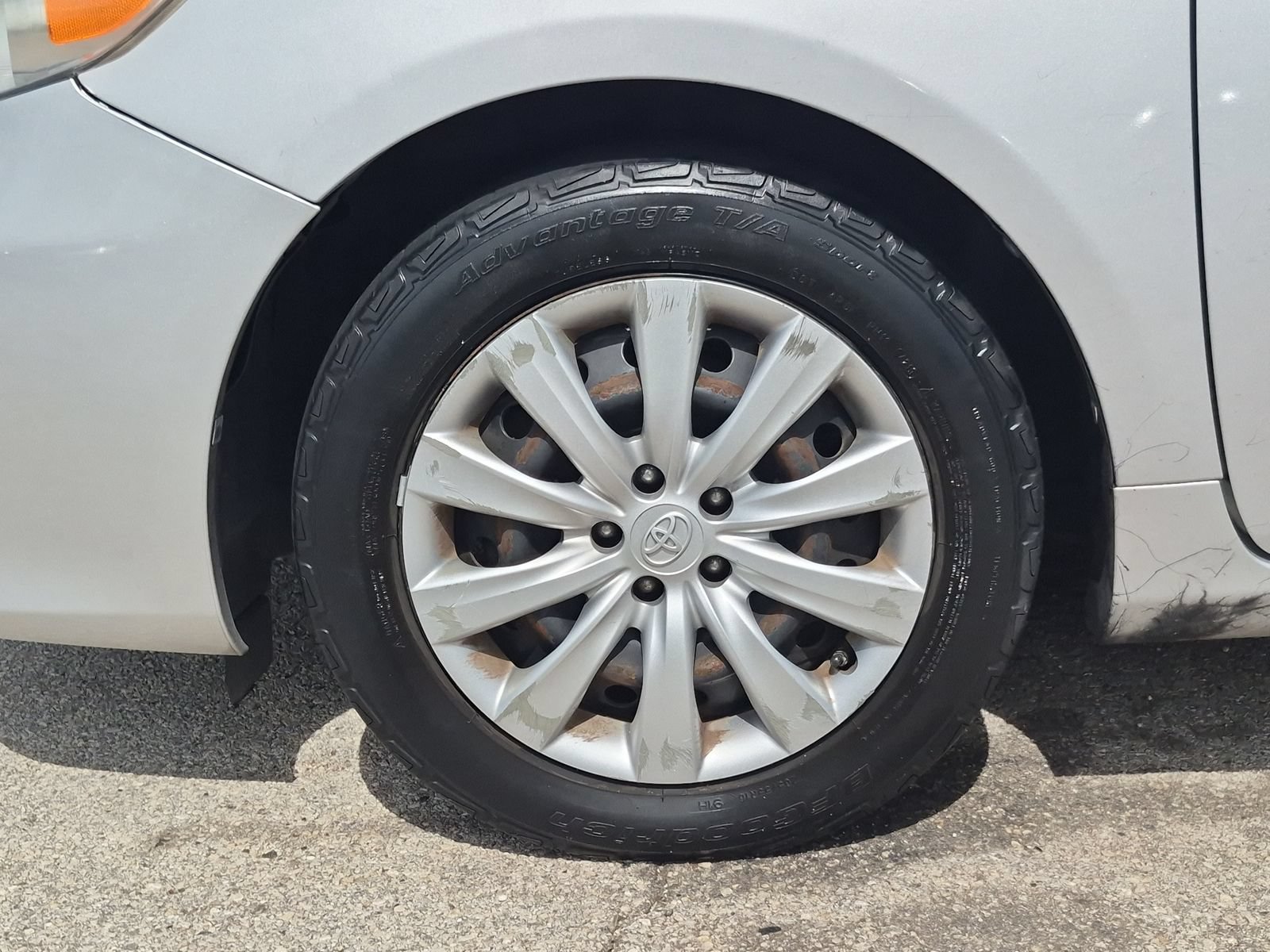 Used 2012 Toyota Corolla LE FWD image 26