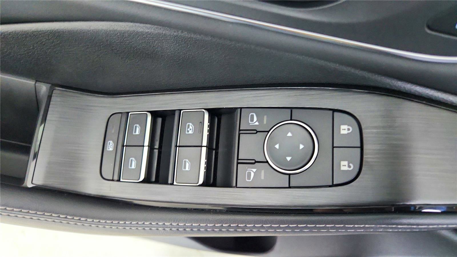 New 2026 Nissan Rogue Platinum w/ Platinum Premium Package AWD/4WD image 17