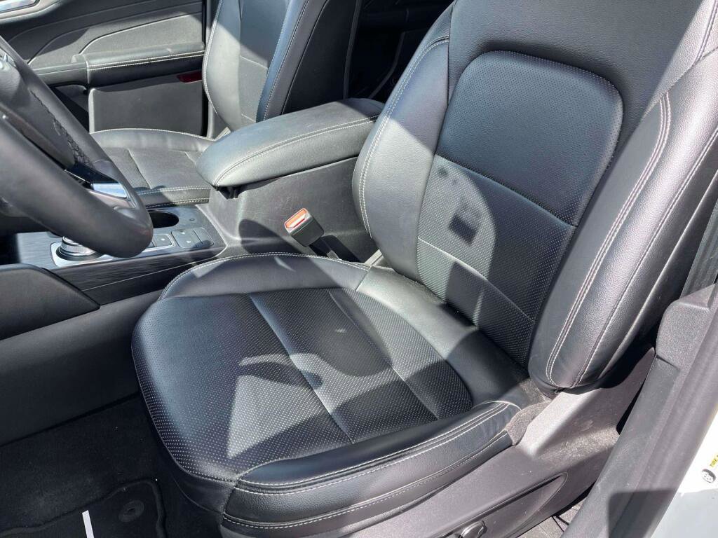 Certified 2022 Ford Escape SEL AWD/4WD image 16