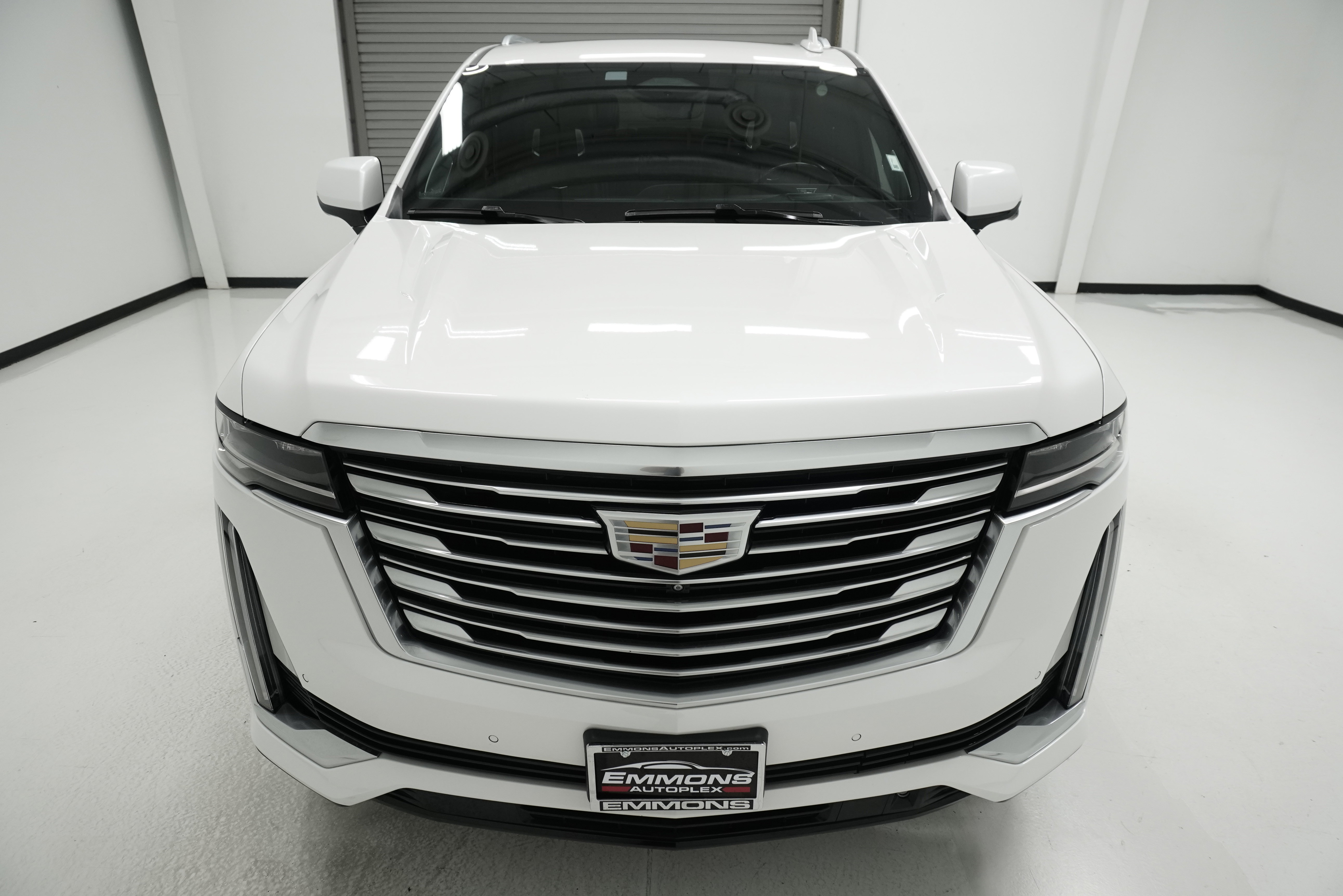 Used 2021 Cadillac Escalade ESV Premium Luxury Platinum AWD/4WD image 2