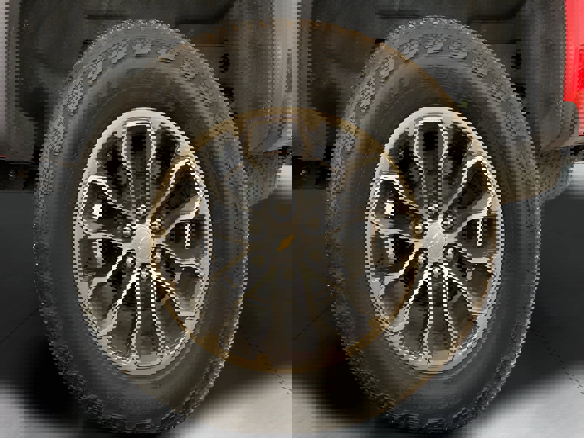 Used 2018 Chevrolet Colorado ZR2 image 11