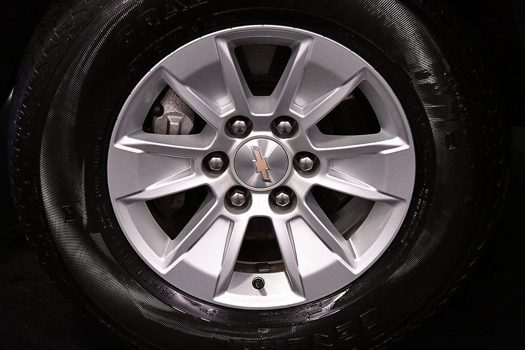 Used 2023 Chevrolet Silverado 1500 LT w/ Protection Package image 9