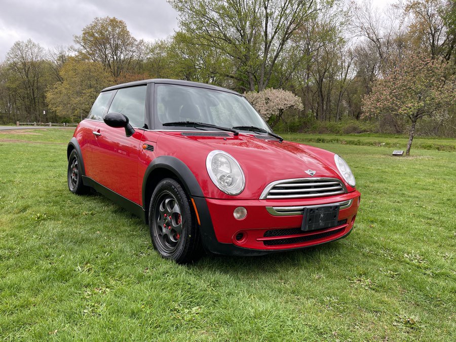 Used 2005 MINI Cooper Hardtop FWD image 2