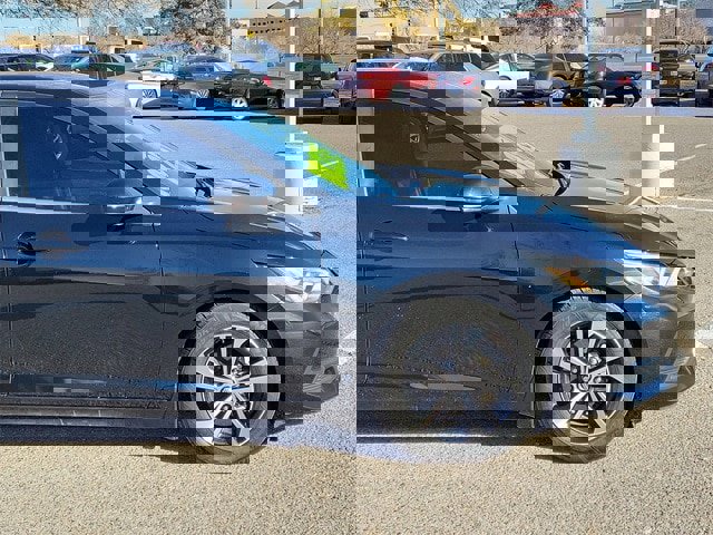 Used 2020 Nissan Sentra SV image 2