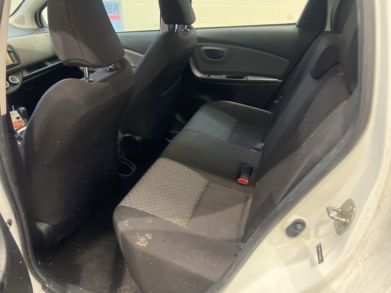 Used 2016 Toyota Yaris L image 8