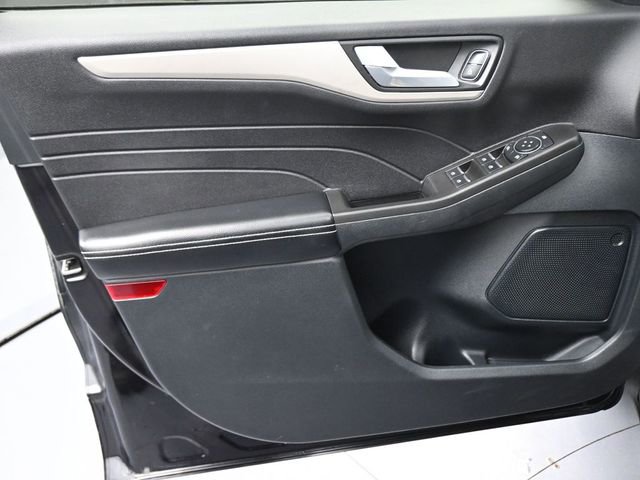 Used 2021 Ford Escape SE image 43