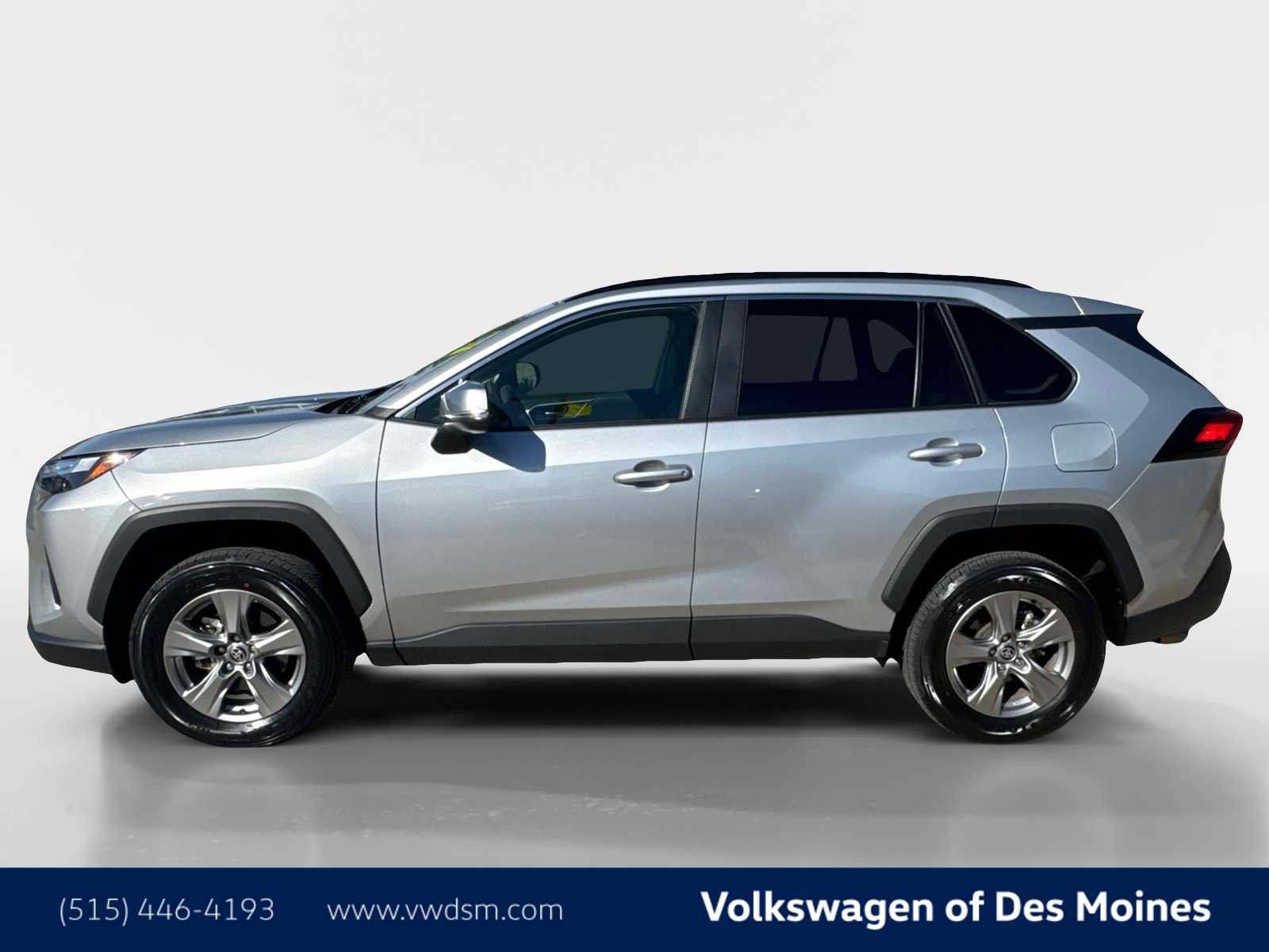 Used 2025 Toyota RAV4 XLE image 3