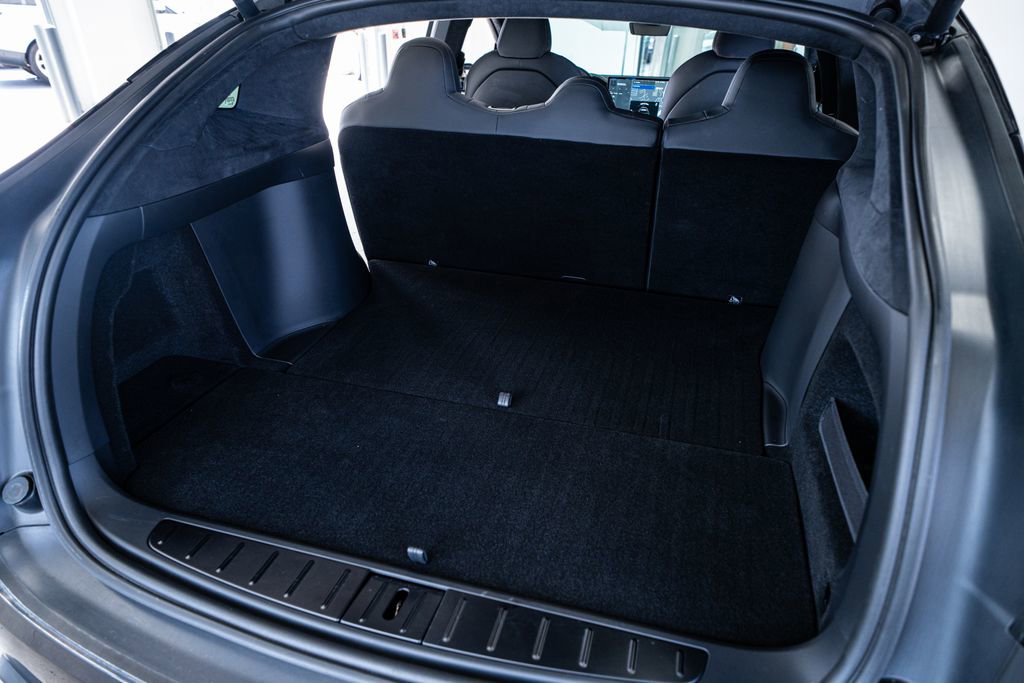 Used 2024 Tesla Model X image 54