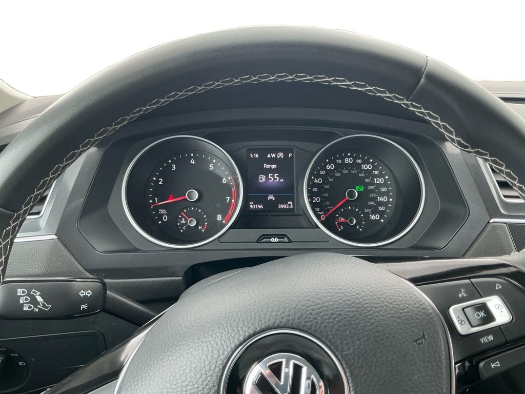 Used 2021 Volkswagen Tiguan SE w/ Panoramic Sunroof Package AWD/4WD image 24