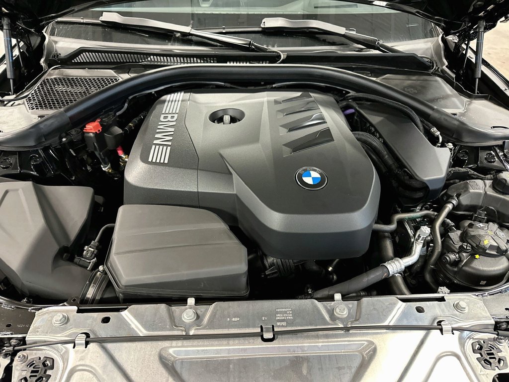 New 2026 BMW 330i xDrive Sedan w/ Premium Package AWD/4WD image 32