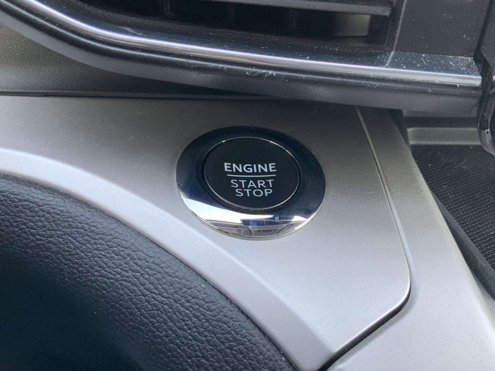 Used 2022 Ford Explorer XLT w/ Equipment Group 202A image 33