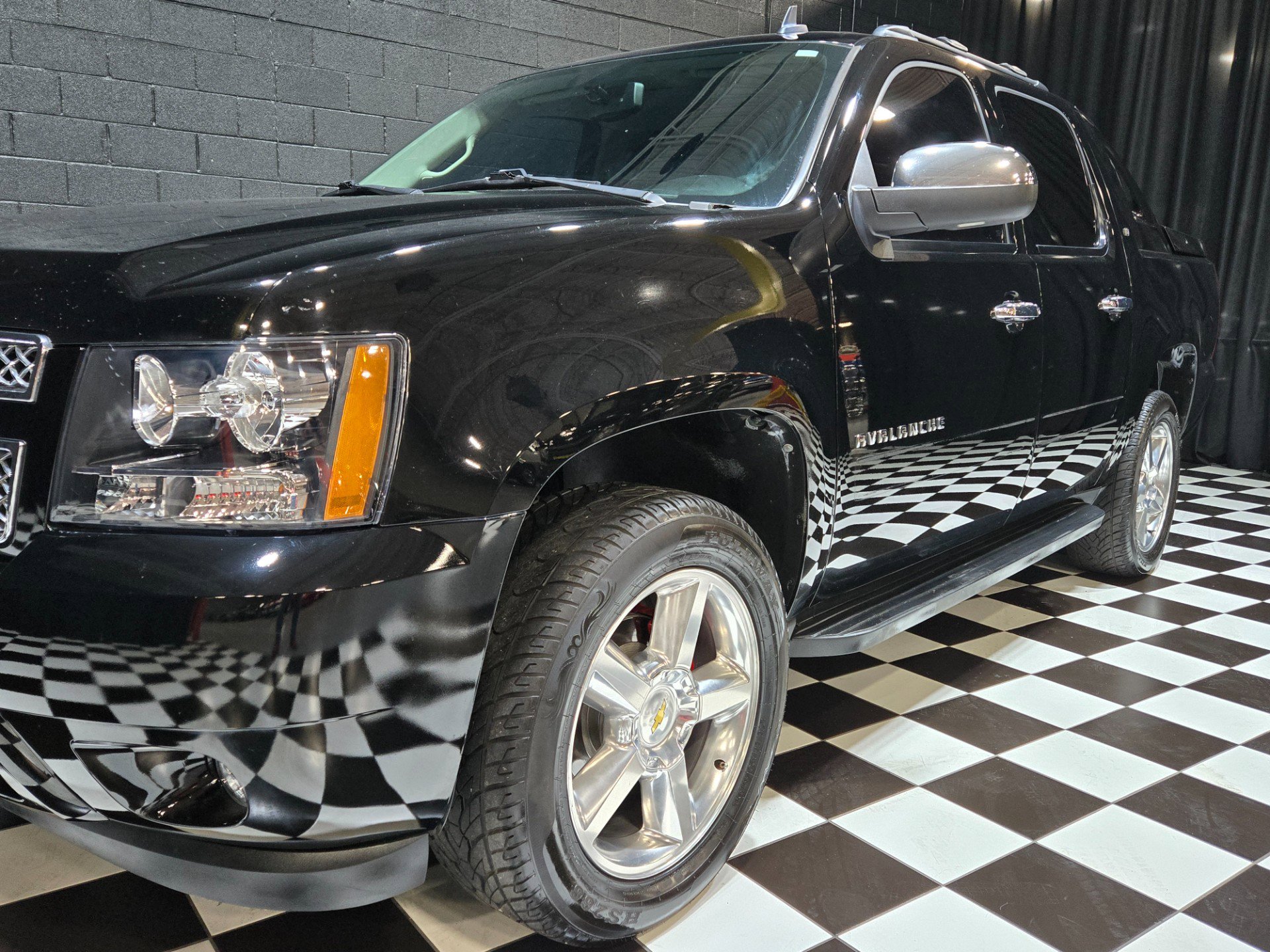 Used 2012 Chevrolet Avalanche LT w/ All-Star Edition image 46