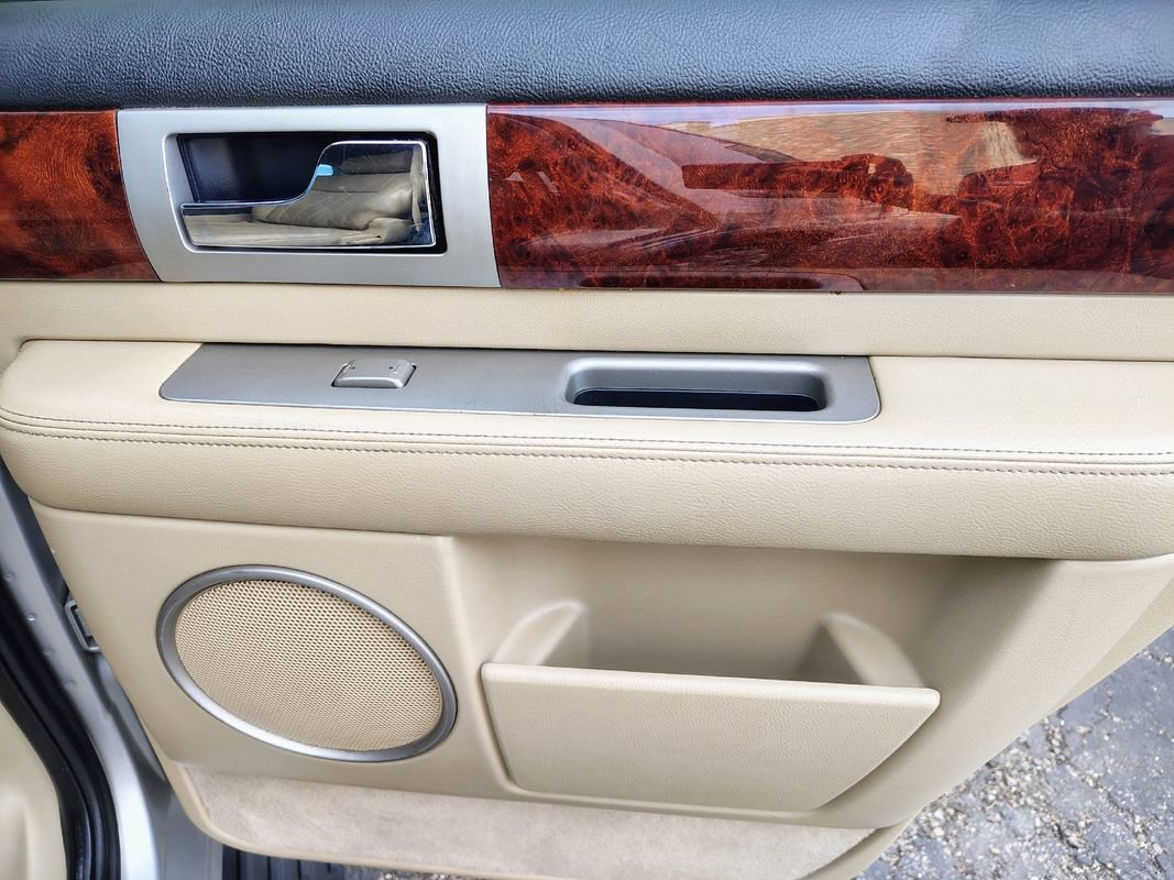 Used 2006 Lincoln Navigator Luxury AWD/4WD image 16