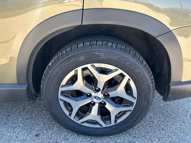 Certified 2023 Subaru Forester Premium image 19