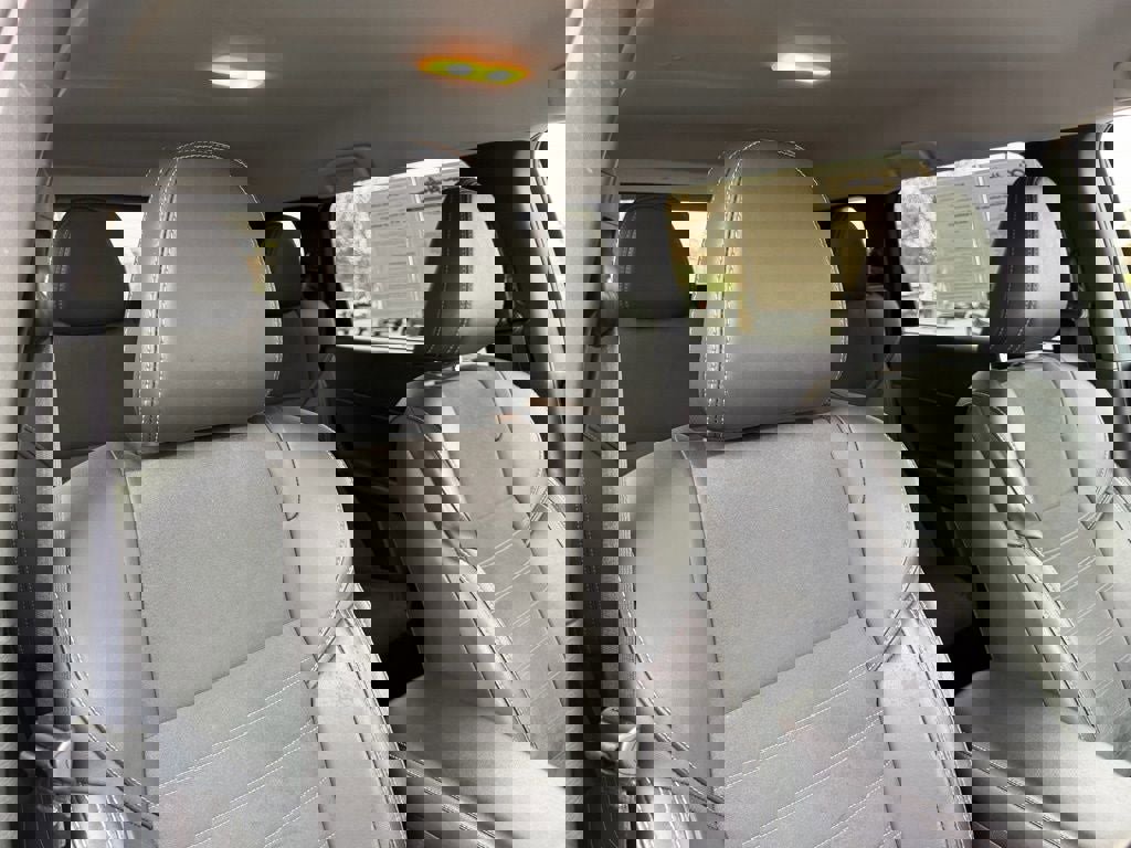 Used 2024 Mitsubishi Outlander SE image 19