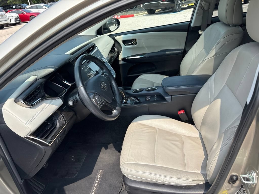 Used 2014 Toyota Avalon XLE Touring FWD image 16