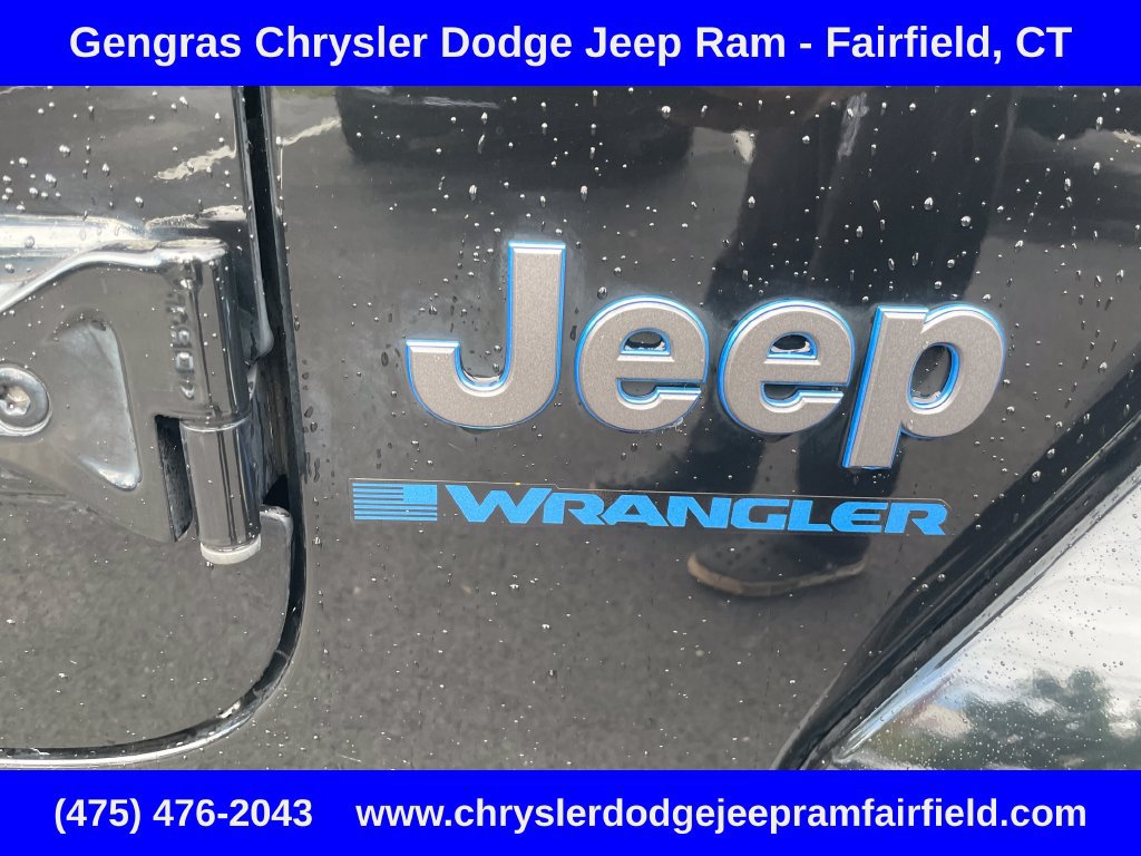 Certified 2024 Jeep Wrangler Unlimited w/ Convenience Group AWD/4WD image 17