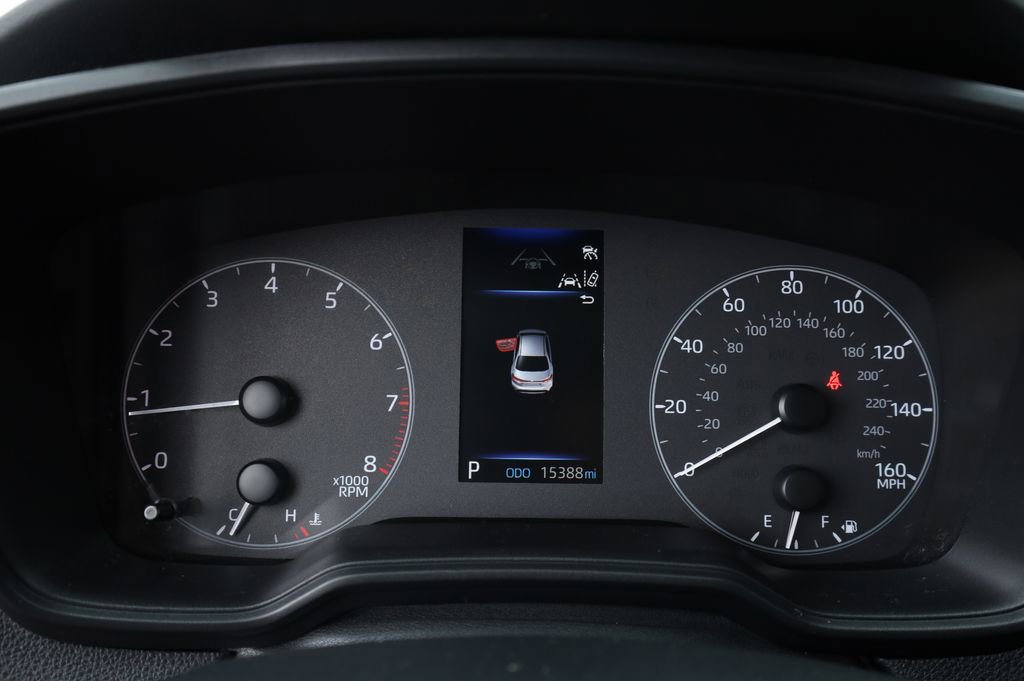 Used 2024 Toyota Corolla LE image 21