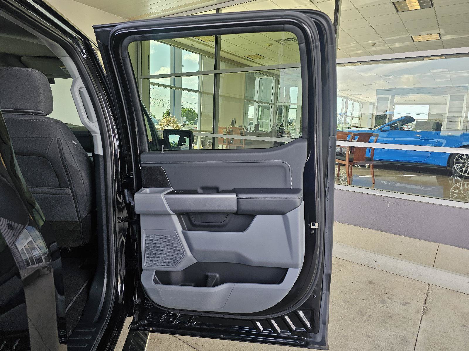 Used 2022 Ford F150 XLT w/ Equipment Group 302A High AWD/4WD image 13