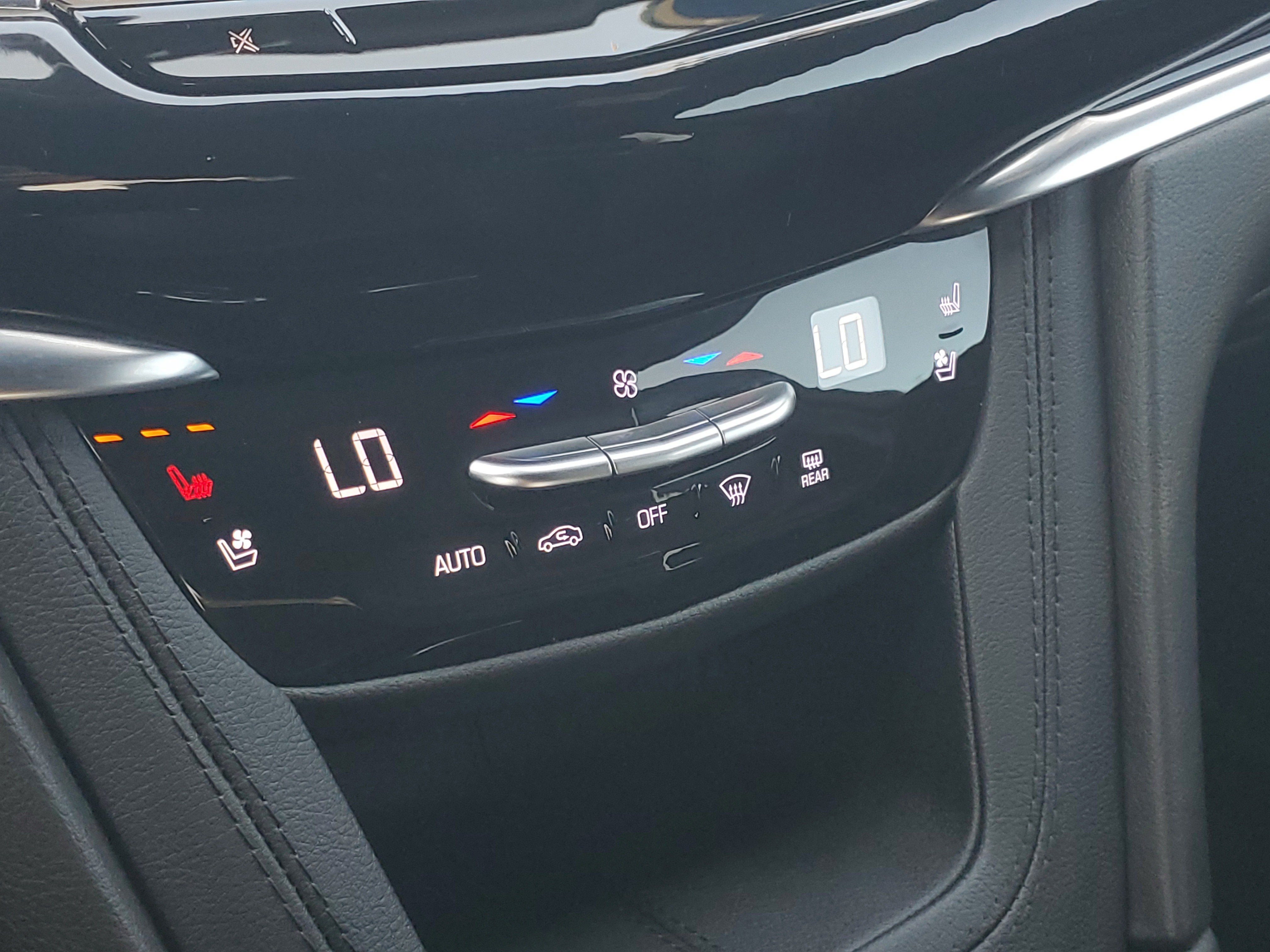 Used 2025 Cadillac XT6 Sport w/ LPO, Red Accent Package AWD/4WD image 31