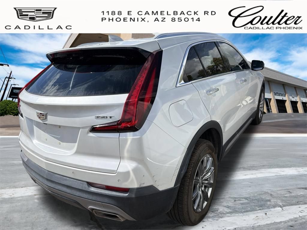 Certified 2022 Cadillac XT4 Premium Luxury w/ Enhanced Visibility Package FWD image 7