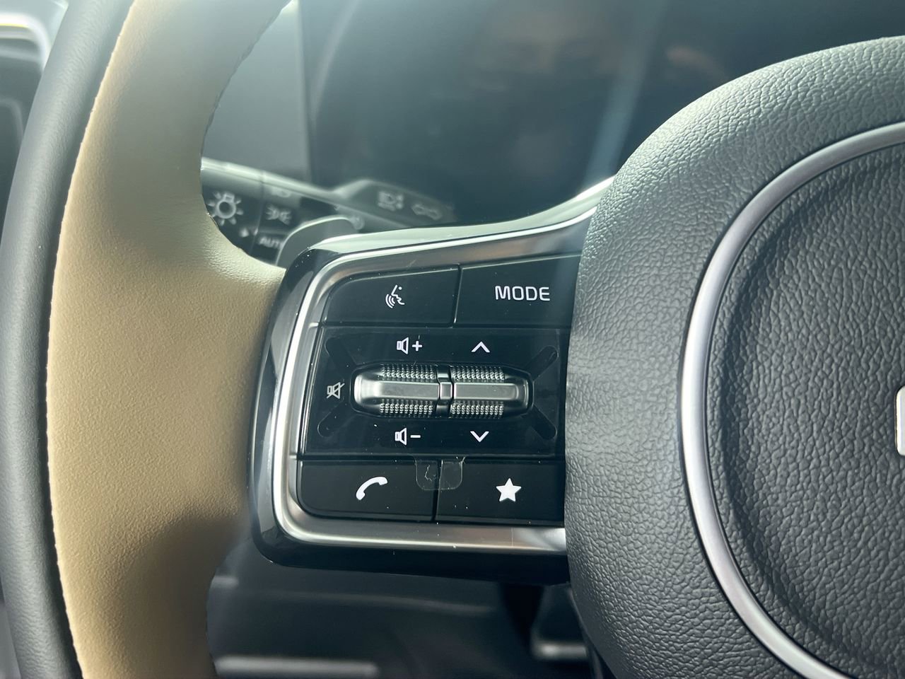 New 2026 Kia Sorento SX Prestige w/ Olive Brown Leather Package image 18