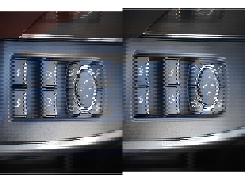 Used 2022 Ford F150 Lariat w/ Equipment Group 502A High image 28