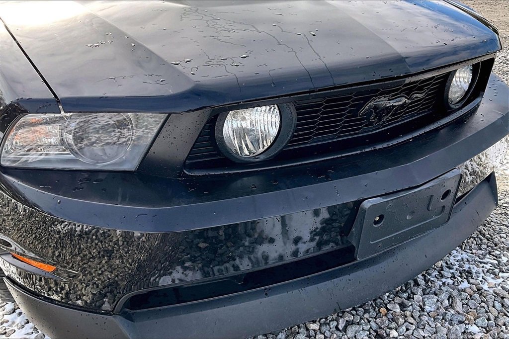 Used 2010 Ford Mustang GT image 24