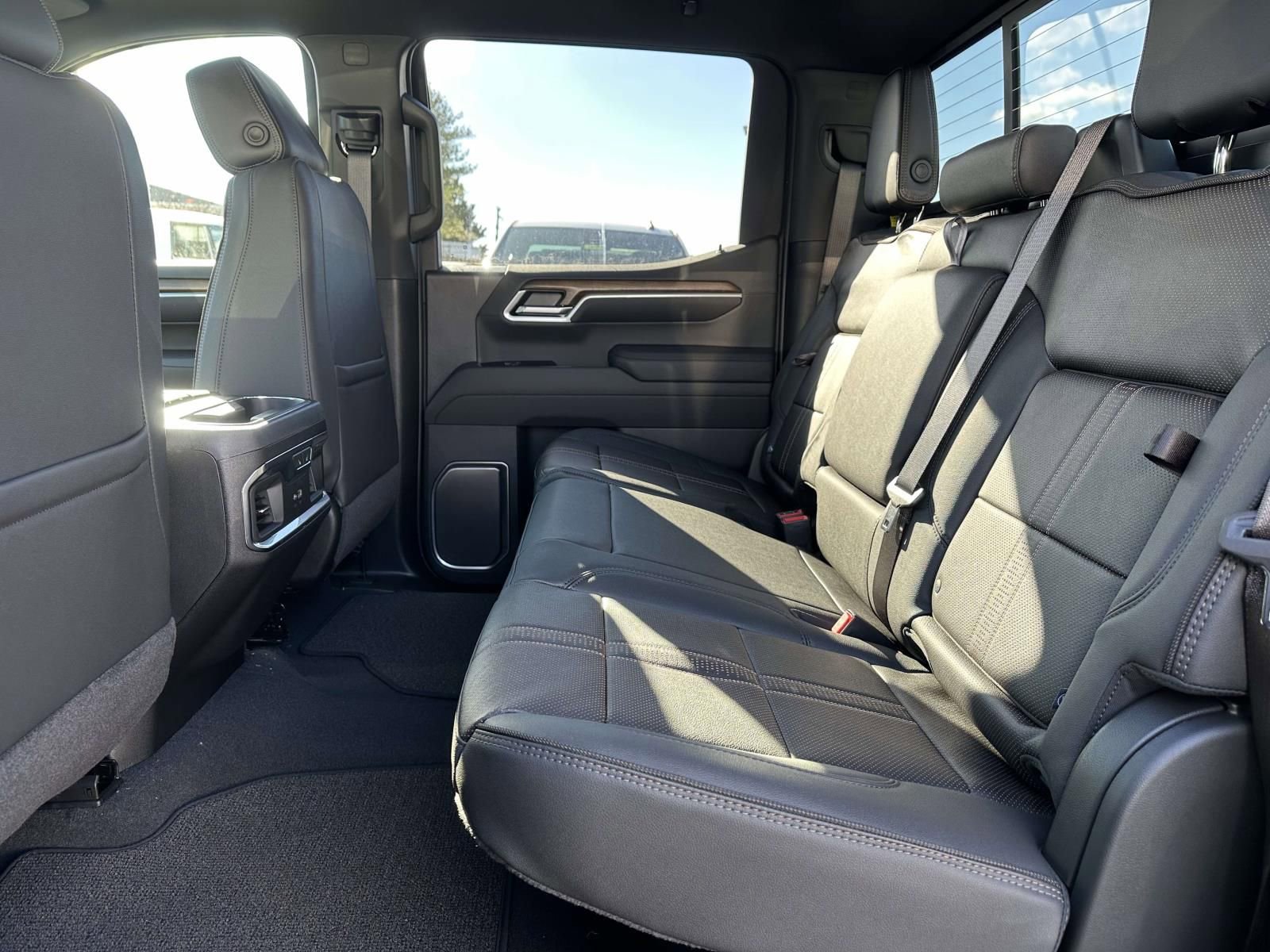 New 2026 Chevrolet Silverado 1500 High Country w/ Technology Package image 22