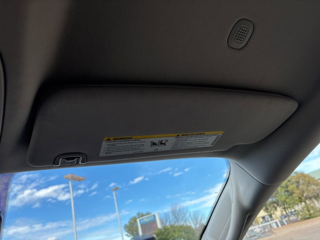 Used 2024 Chrysler Pacifica Touring-L image 34