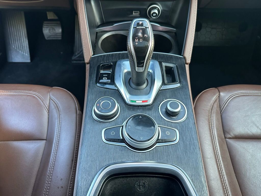 Used 2020 Alfa Romeo Stelvio w/ Nero Edizione image 25